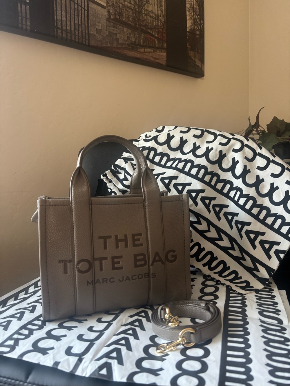 Marc Jacobs The Tote Bag Pebbled Leather!!! Cement Color, SMALL Size.